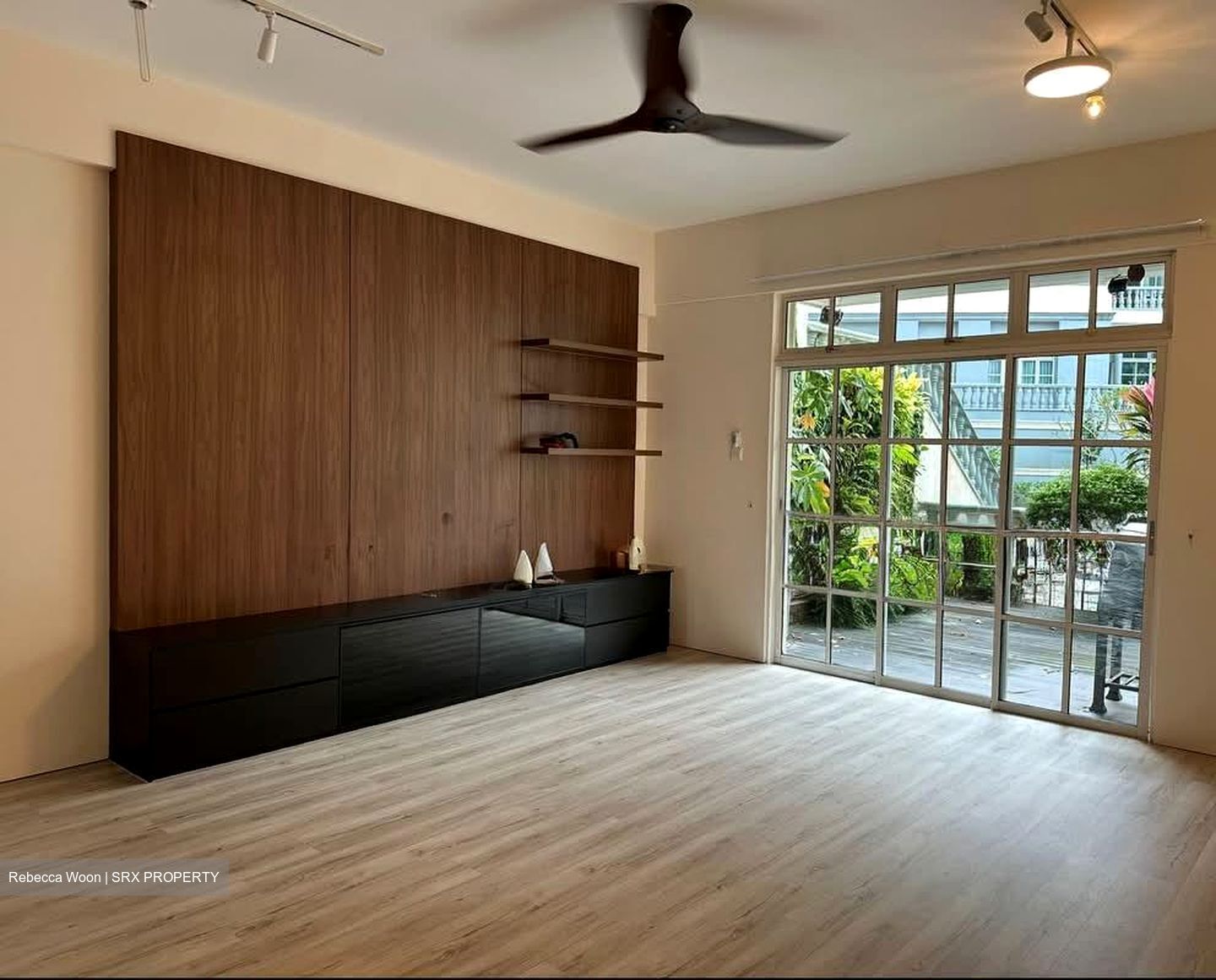 La Suisse (D11), Condominium #567618341